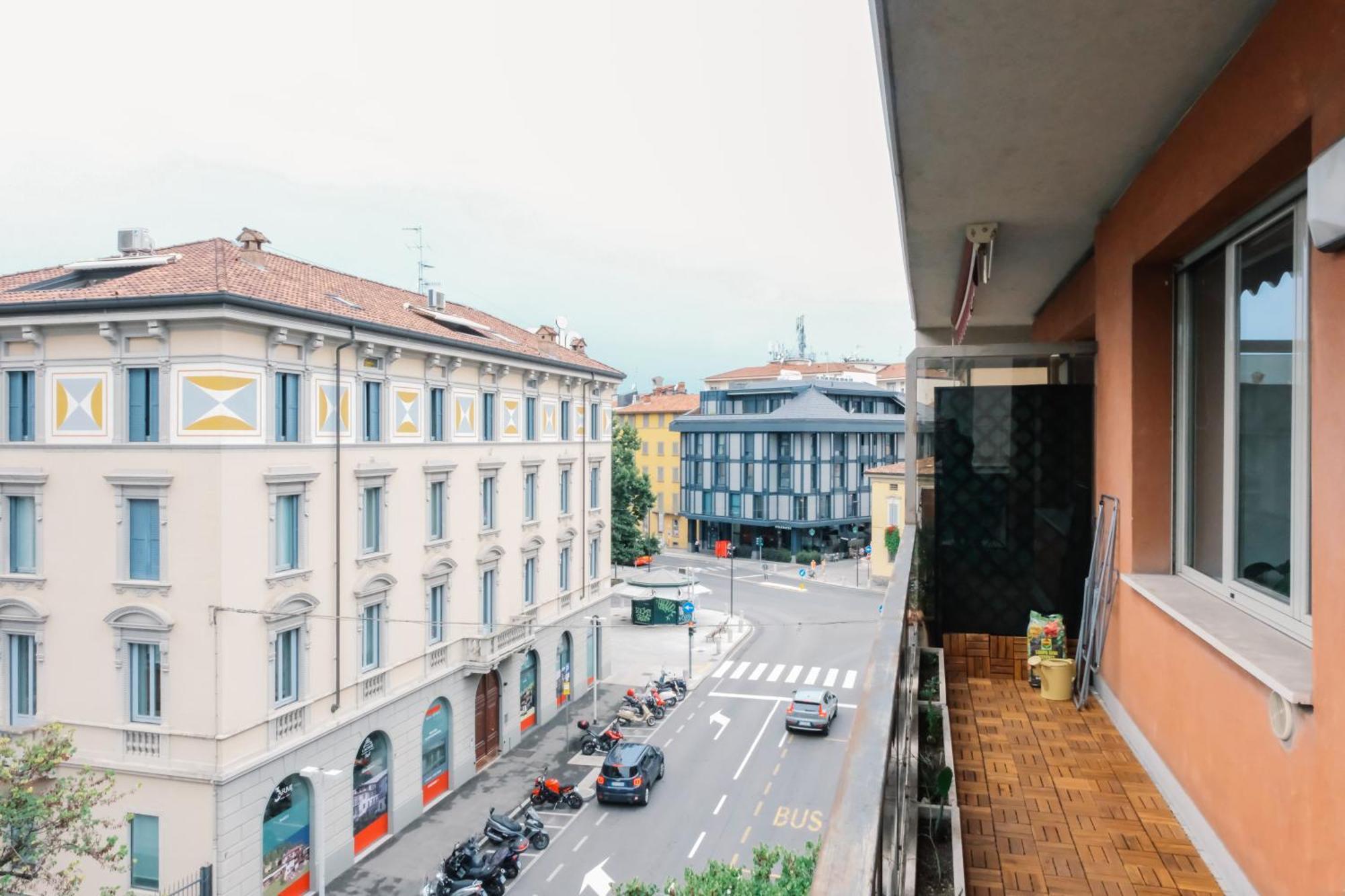 Flora Inn, Paglia 2 - Nel Cuore Del Centro Citta 贝尔加莫 外观 照片