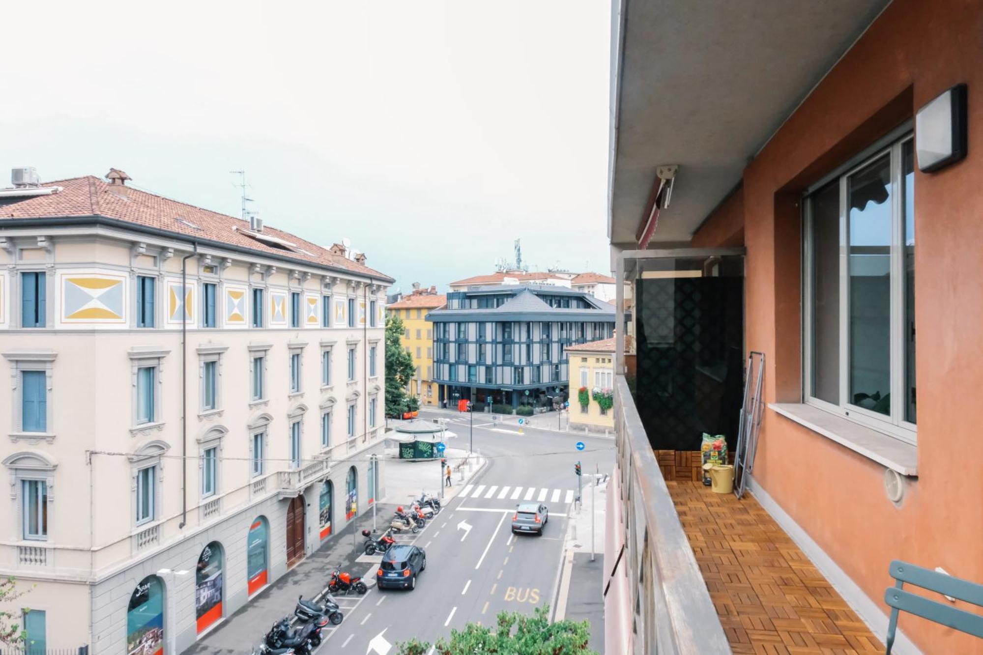 Flora Inn, Paglia 2 - Nel Cuore Del Centro Citta 贝尔加莫 外观 照片